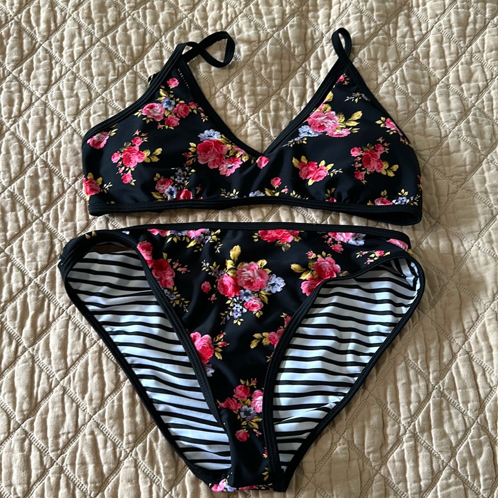 Cupshe Floral Bikini